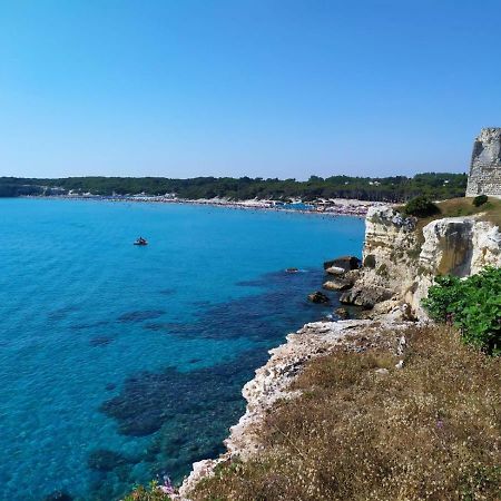 Villetta fronte mare Torre dell'Orso Exteriör bild