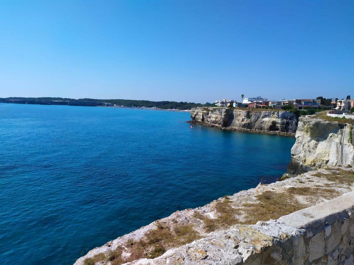 Villetta fronte mare Torre dell'Orso Exteriör bild